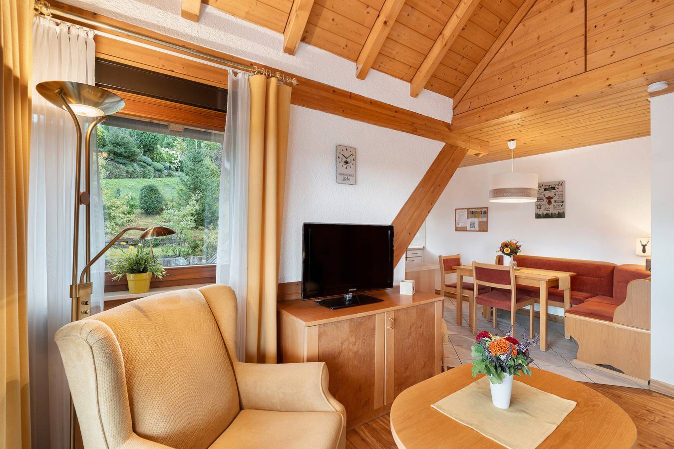 Ganze Wohnung, Ferienwohnung 'Schwarzwaldliebe' mit privatem Balkon, Gemeinschaftsterrasse und Wi-Fi in Sasbachwalden, Mittlerer Schwarzwald