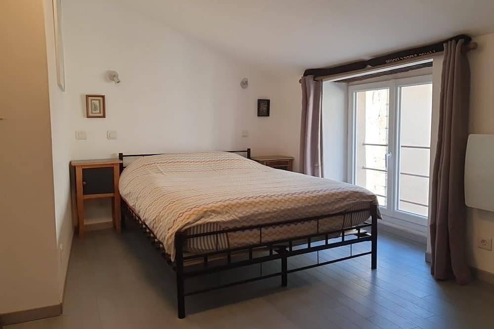 Maison de village restaurée à l'ancienne avec terrasse in Jouques, Région d'Aix-en-Provence