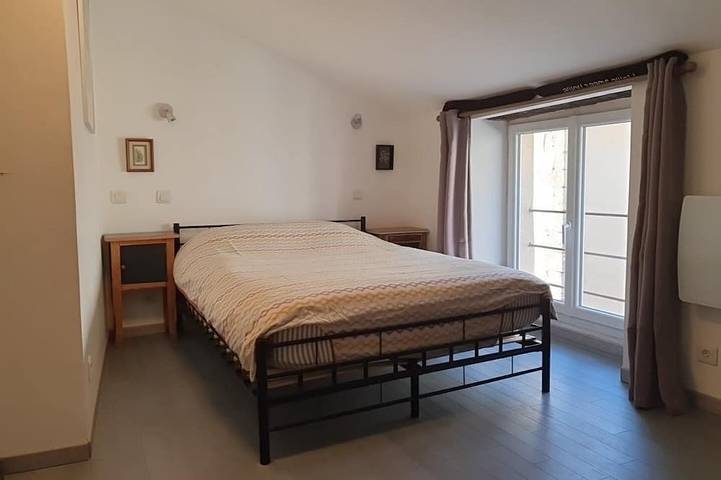 Location de vacances pour 6 personnes, avec terrasse à Jouques - 3