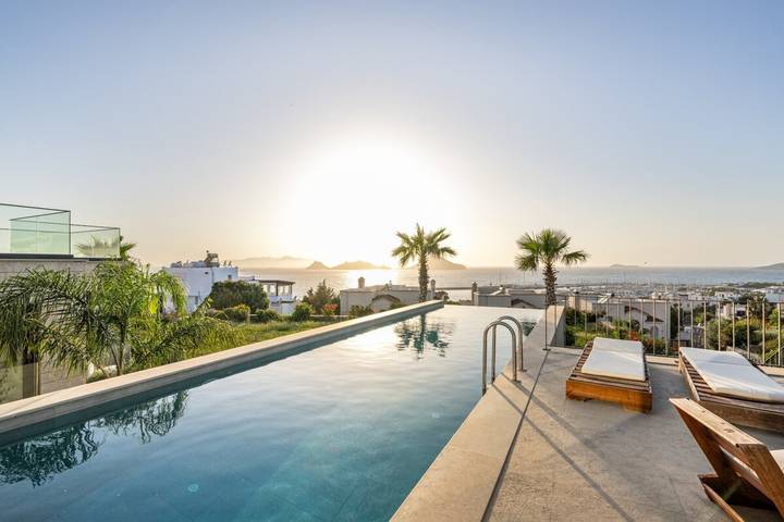 Maison de vacances pour 14 personnes, avec jardin et piscine, adapté aux familles à Bodrum