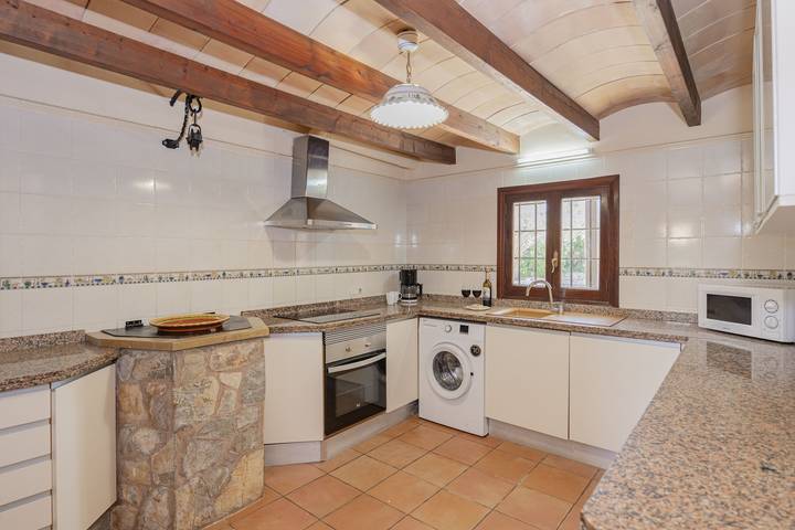 Villa für 8 Personen, mit Terrasse und Seeblick sowie Garten auf Mallorca - 4