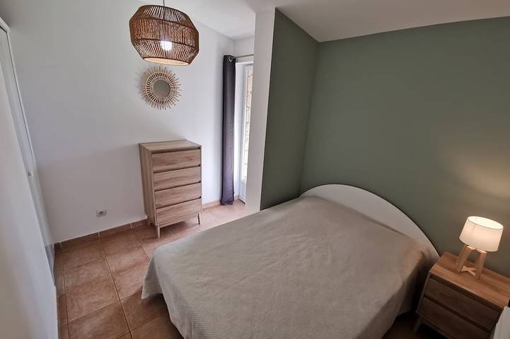 Location de vacances pour 4 personnes, avec piscine ainsi que terrasse et jardin à Serra-di-Ferro - 2