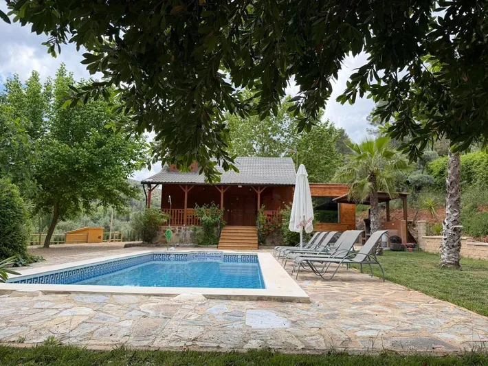 Holiday home for 20 people, with view and pool as well as garden and lake view, with pets - 1