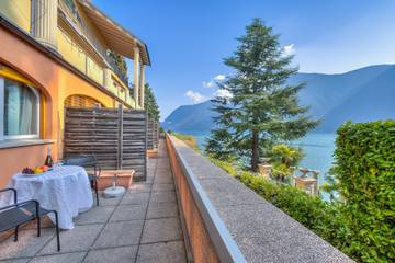 Gîte pour 2 personnes, avec vue sur le lac et terrasse dans Tessin