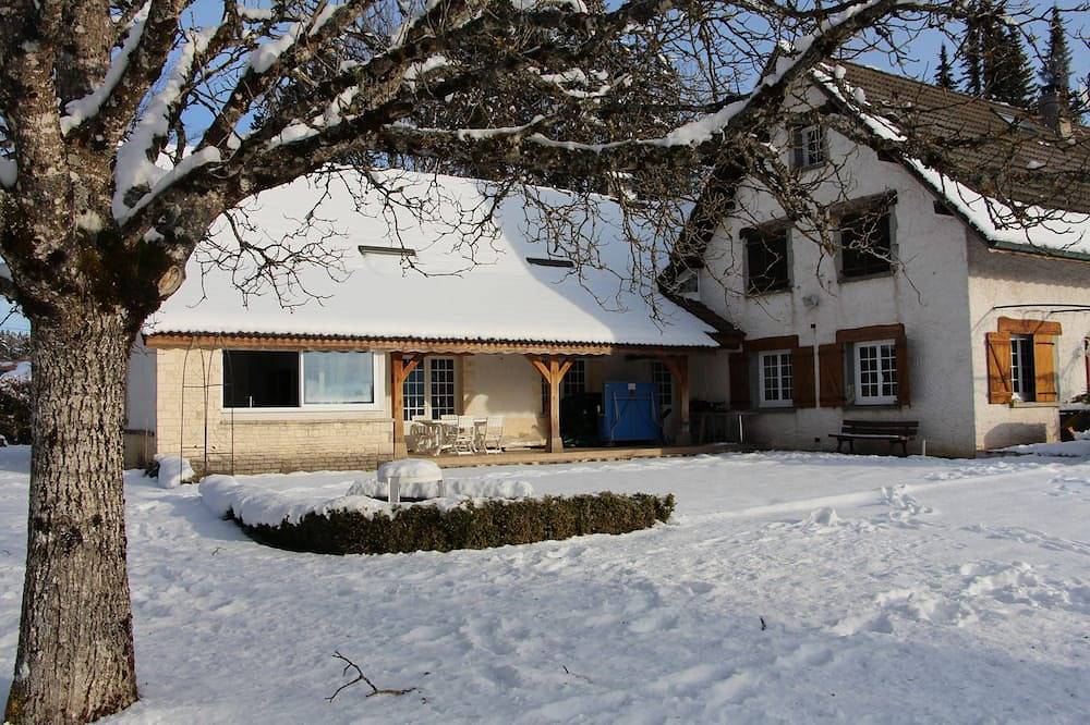 House of the cornua 5min from Lake Genin in Échallon, Nantua