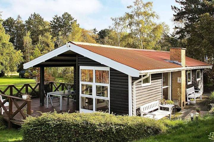 Vacation rental for 5 people, with terrace in Zealand