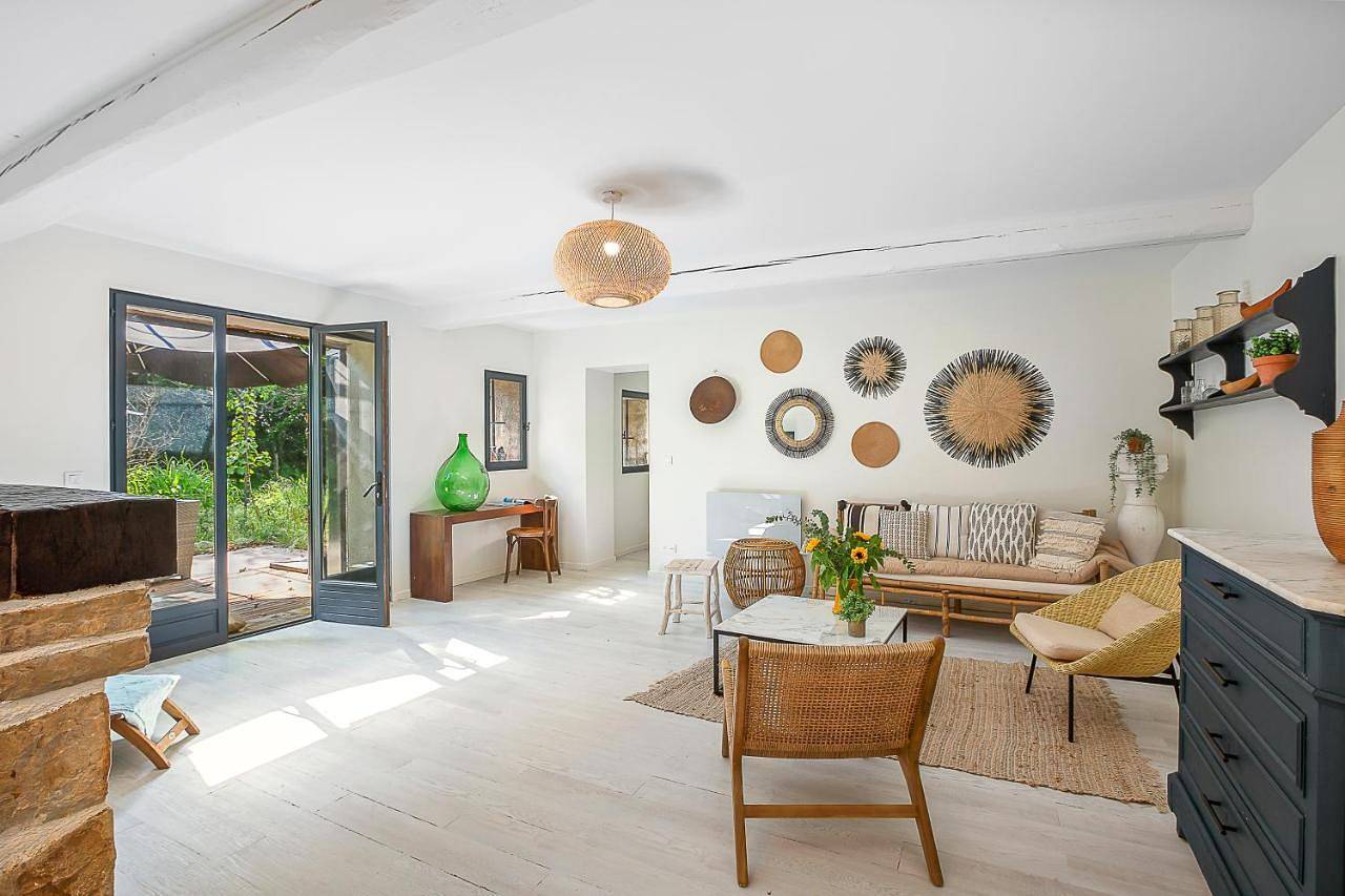 Two-Bedroom House in Escragnolles, Région de Cannes