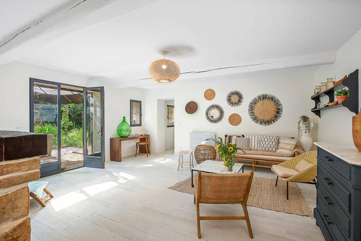 Location de vacances pour 4 personnes, avec terrasse à Escragnolles - 3