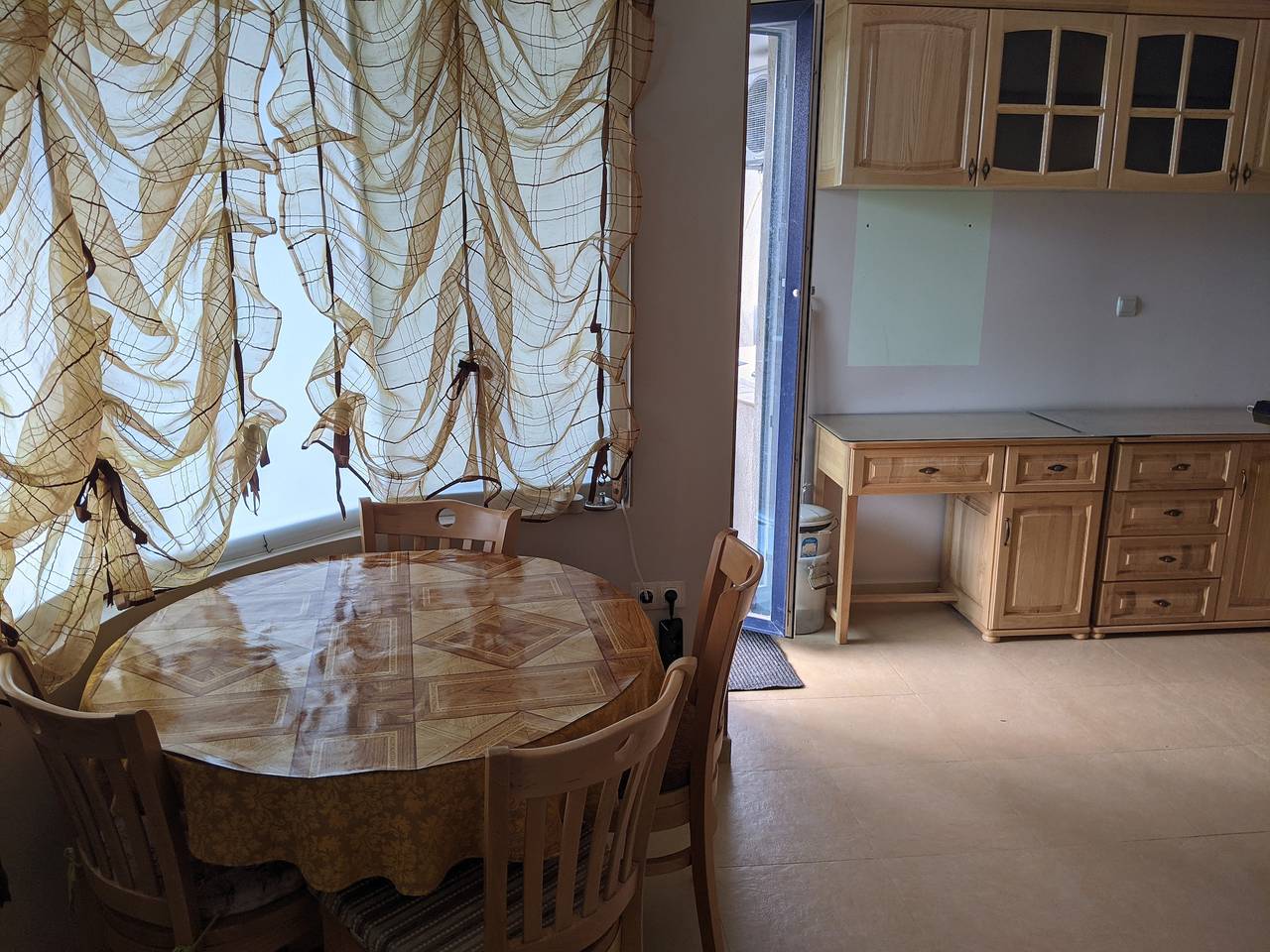 Geheel vakantieappartement, Studio Sleeps 4 with Pet Friendly Parking in Sonnenstrand, Boergas (oblast)