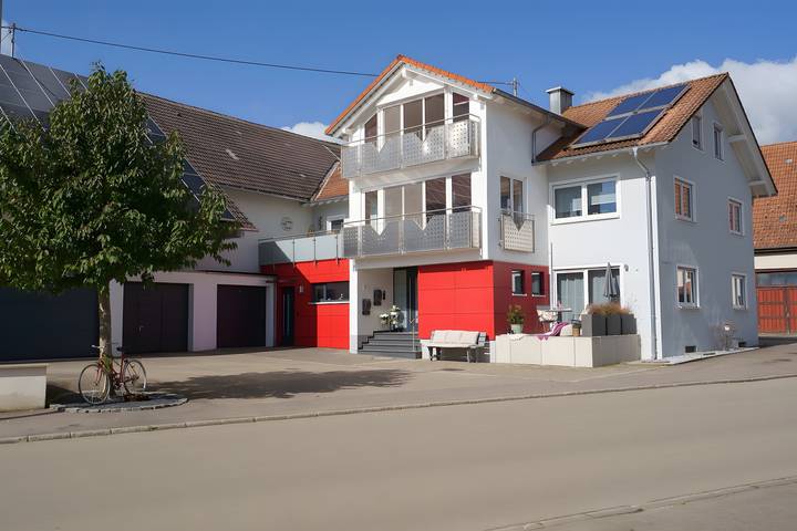 Hel lejlighed, Apartment '1' with Private Terrace, Shared Garden and Wi-Fi in Gammertingen, Region Bodensee-Oberschwaben