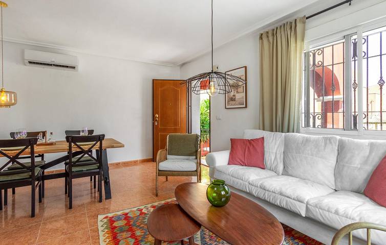 Appartement confortable avec piscine et terrasse près de Los Montesinos in La Herrada, Los Montesinos
