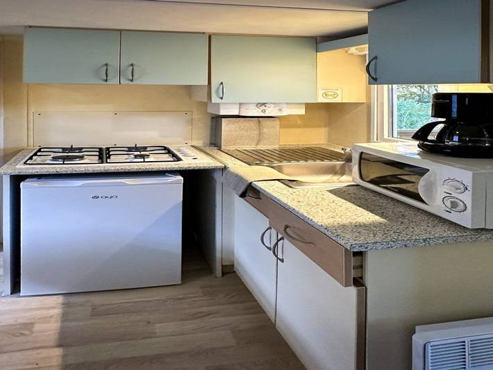 Mobil home pour 3 personnes, avec piscine, animaux acceptés à Monplaisant - 4