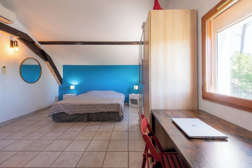 Maison avec piscine et belle vue in Lédenon, Région de Nîmes