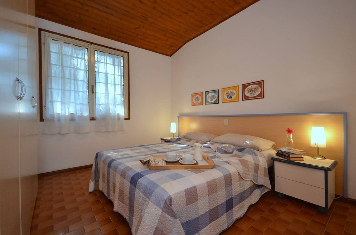 Elegante villa rustica immersa nel verde in Lignano Riviera, Lignano Sabbiadoro