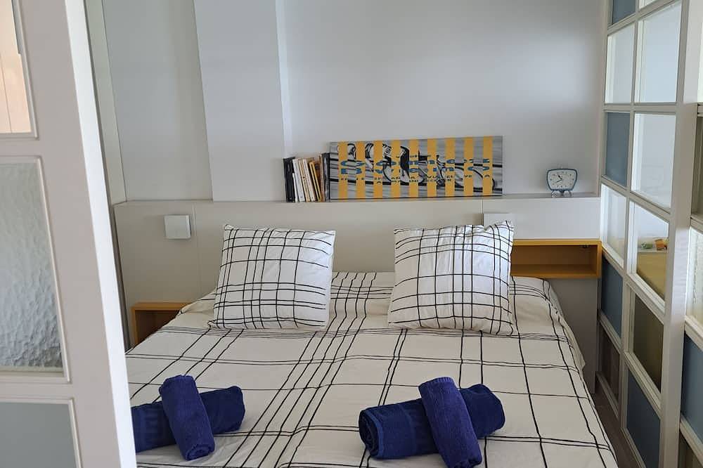 Entire apartment, Apartment with sea view El Aguamarina, located in the port of La Savina. in La Savina, Formentera