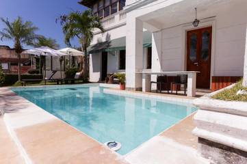 Villa pour 15 personnes, avec piscine ainsi que jardin et vue, animaux acceptés à Rio de Janeiro