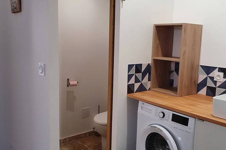 Entire apartment, New gite with private spa in Jonquerettes, Vaucluse