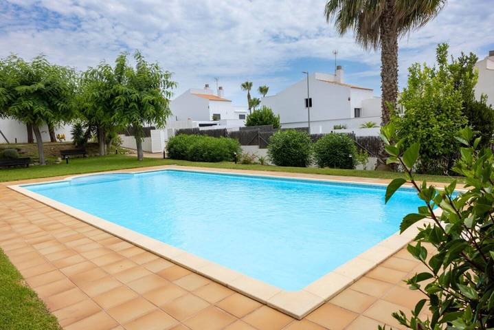 Chalet para 8 personas, con Jardín y Piscina en Bajo Penedés - 3