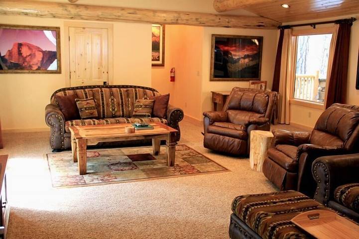 Log cabin for 10 people, with terrace in Yosemite National Park