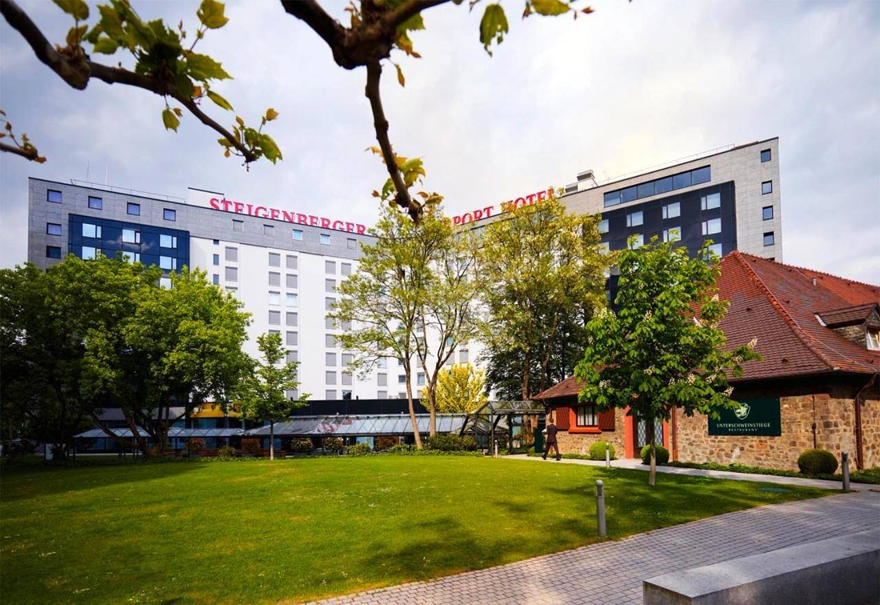 Hotel for 10 people with garden in Frankfurt am Main, South Hesse