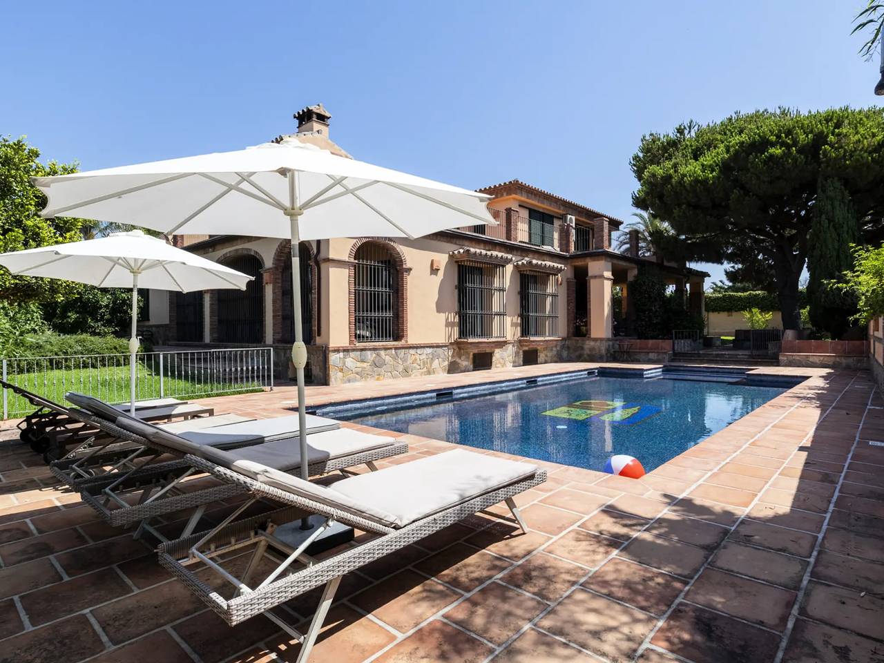 Maison 16 Personnes in Marbella Oost, Marbella