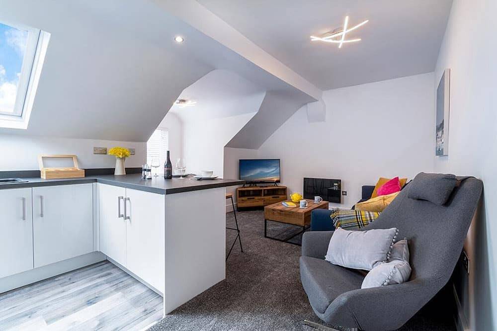 Station Loft - One Bedroom Cottage, Sleeps 2 in Deganwy, Conwy region