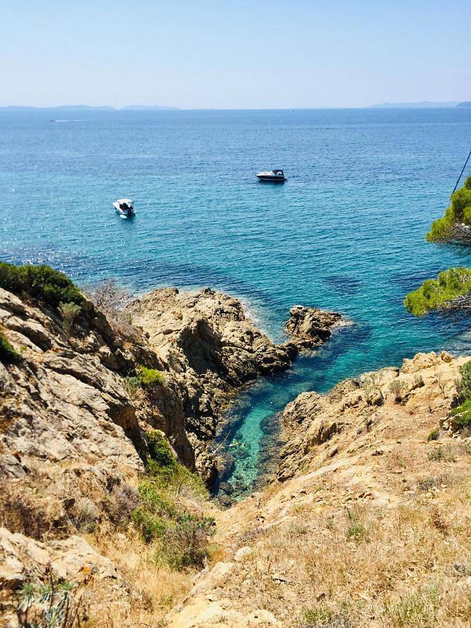 Gîte pour 4 personnes, avec vue et balcon dans Office De Tourisme Cavalaire - 2