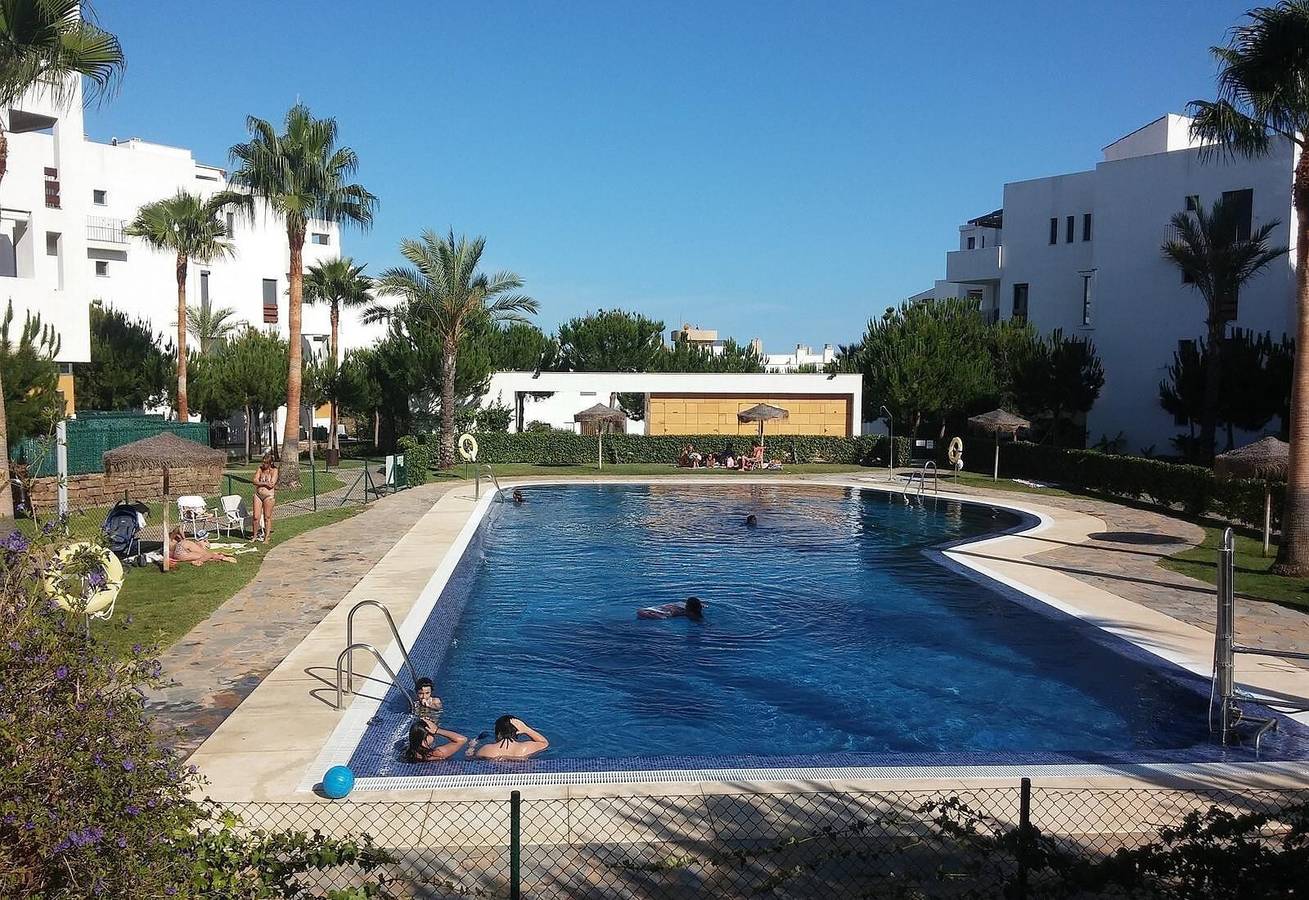 Ganze Wohnung, Apartment in La Cala de Mijas mit Meerblick, Gemeinschaftspool und Wlan in La Cala de Mijas, Mijas