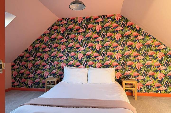 Large, bright, seaside family home with garden & parking, close to Walpole Bay. in Botany Bay, Kent