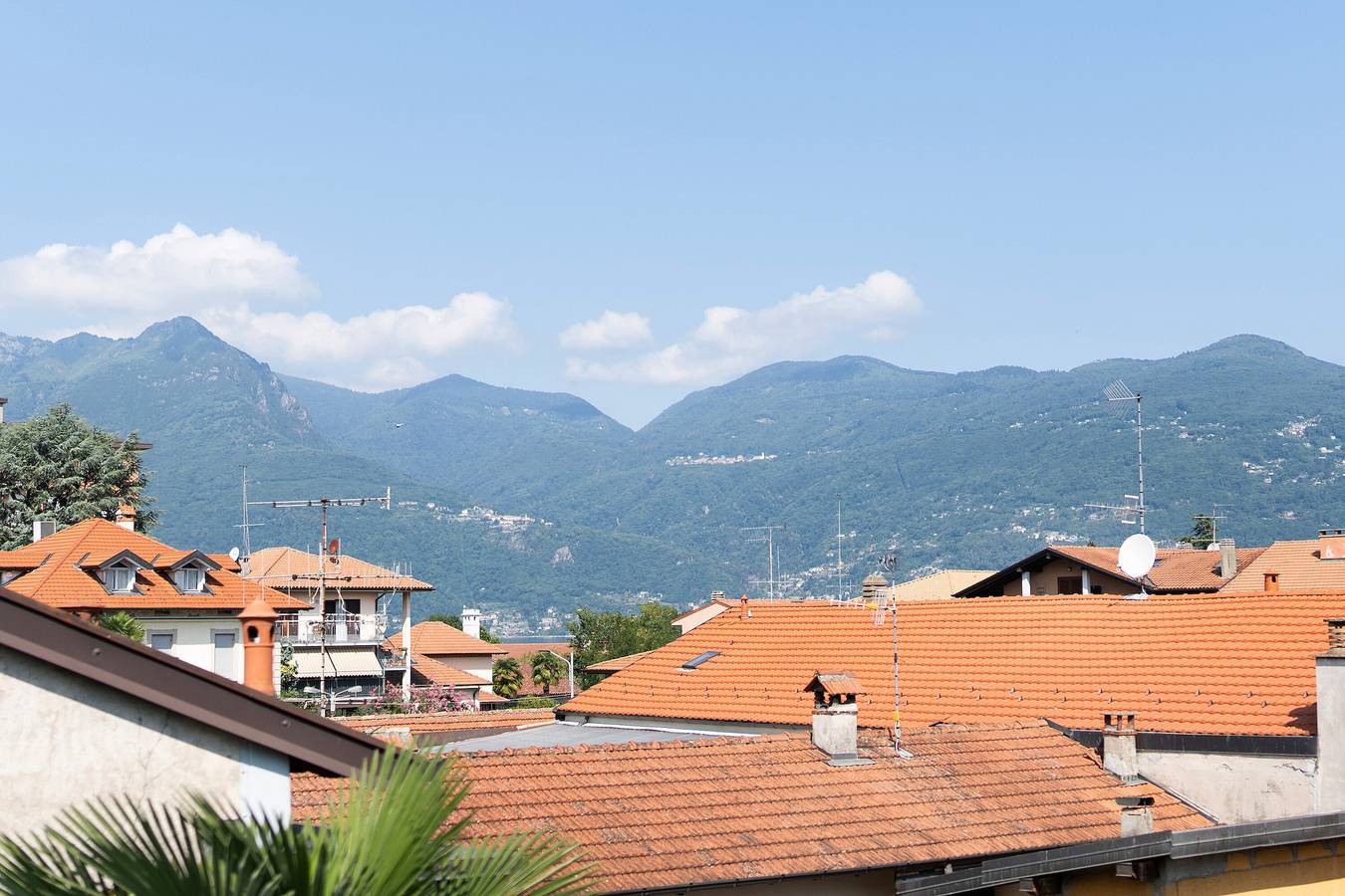 Entire apartment, Mansarda Vialba Apartment in Holiday Home with Lake View and Balconies in Germignaga, Lago Maggiore (Lombardy)