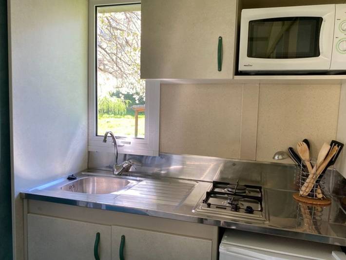Gîte pour 5 personnes, avec terrasse à Vebron - 4