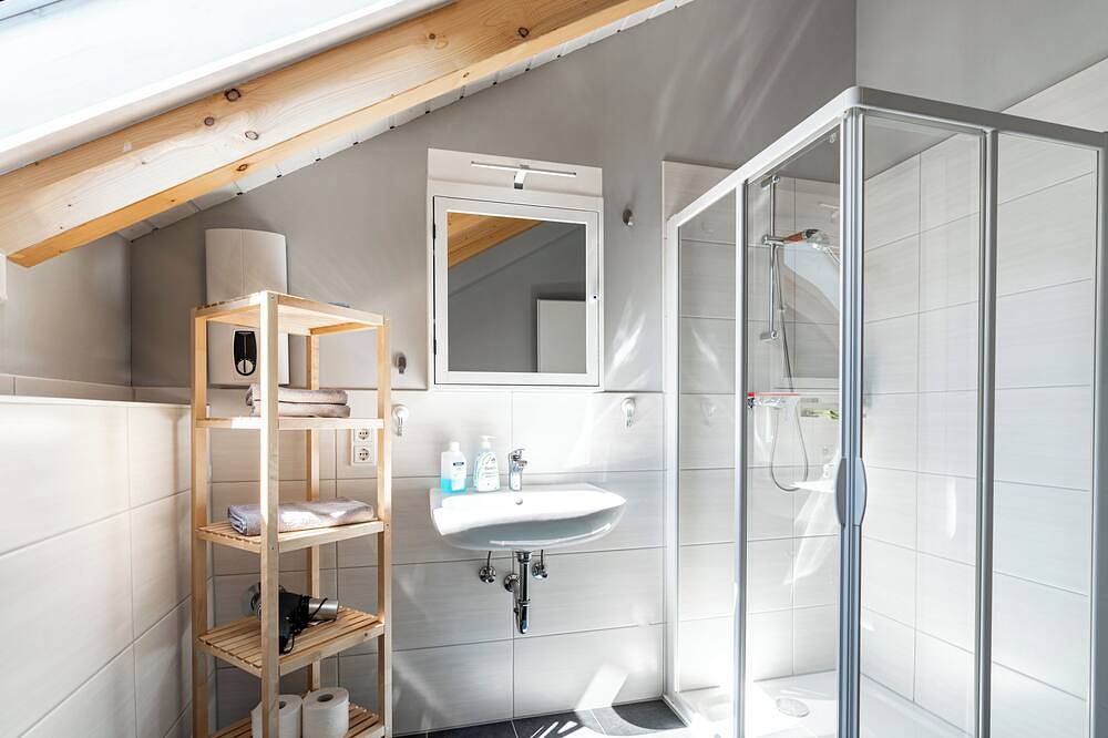 Ganze Wohnung, Ferienwohnung Bad Camberg  - Apartment Goldener Grund in Bad Camberg, Landkreis Limburg-Weilburg