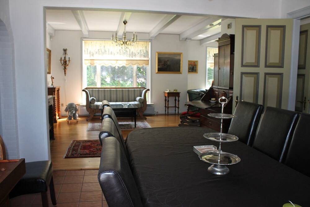 Mieten Sie eine ganze Herrenhaus von einer atemberaubenden Landschaft umgeben bis Holsted y. in Esbjerg und Umgebung