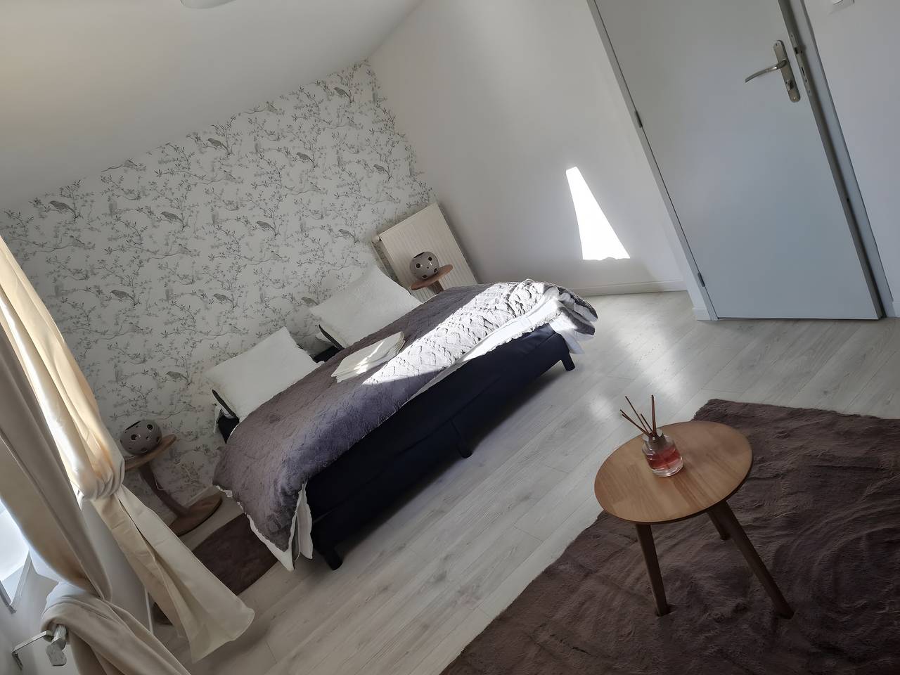Guesthouse 'La Petite Auberge' with Wi-Fi in Canaples, Amiens region