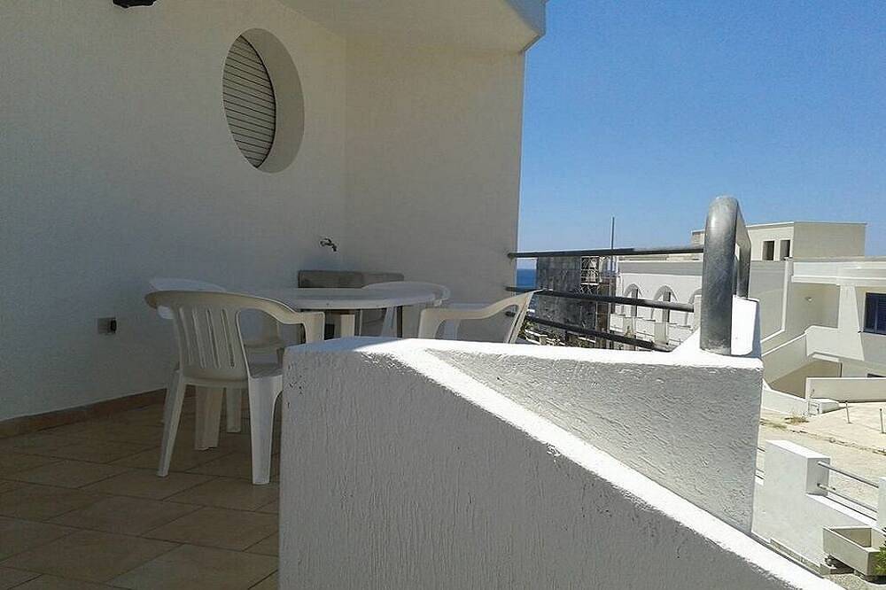 Entire apartment, Apartment facing the sea and very close to the center of Leuca in Leuca, Castrignano del Capo