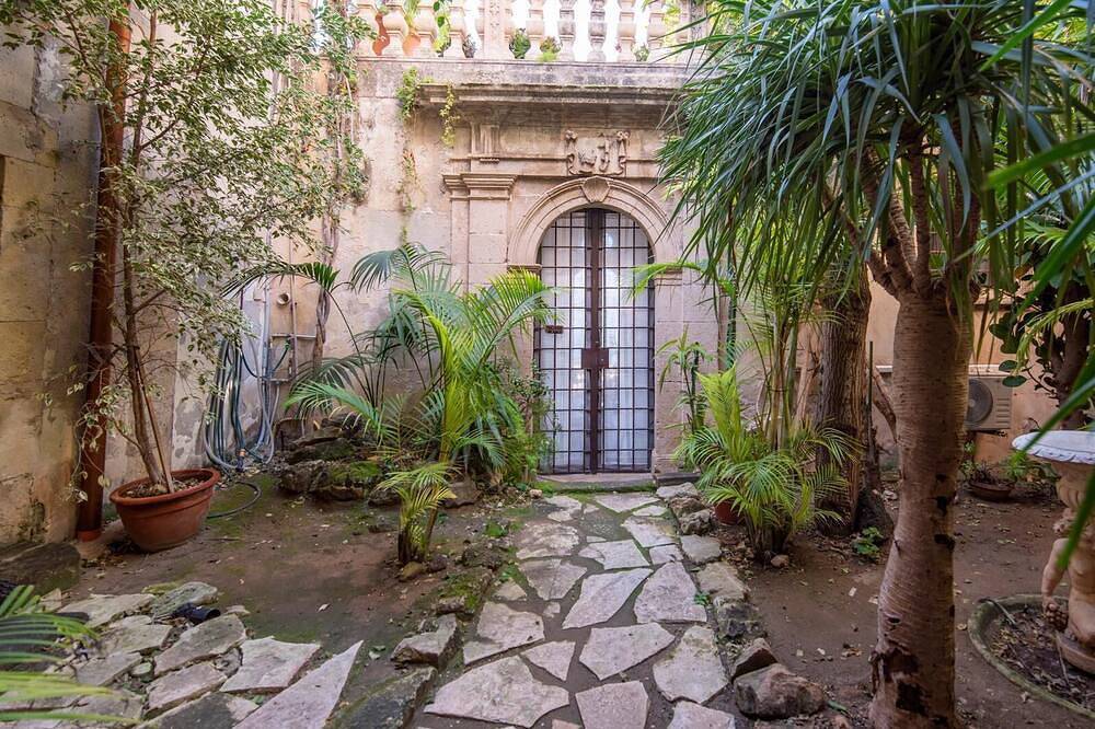 Ganze Wohnung, Suita in Palazzo Blanco vista mare con Terrazza in Syrakus, Syrakus Provinz