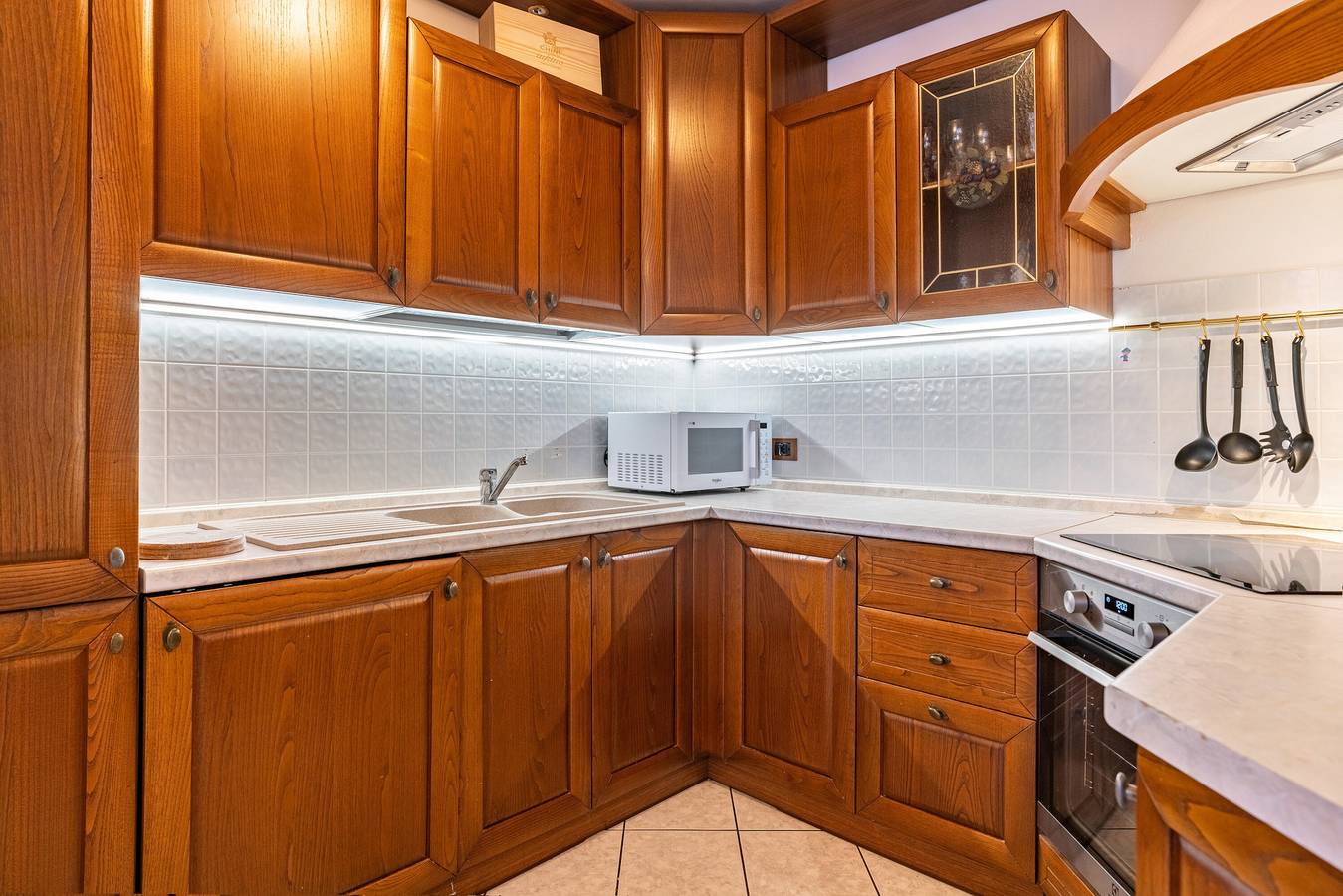 Entire apartment, Apartment 'Appartamento Cles' with Mountain View, Balcony and Wi-Fi in Cles, Brenta group