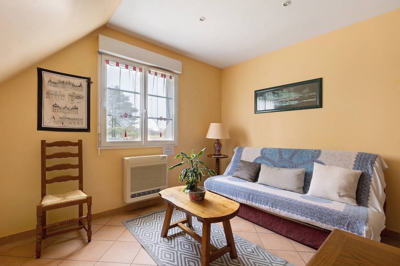 Casa Vacacional 'La Gatiniére' con Terraza Privada, Wi-Fi y Aire Acondicionado in Cerelles, Región de Tours