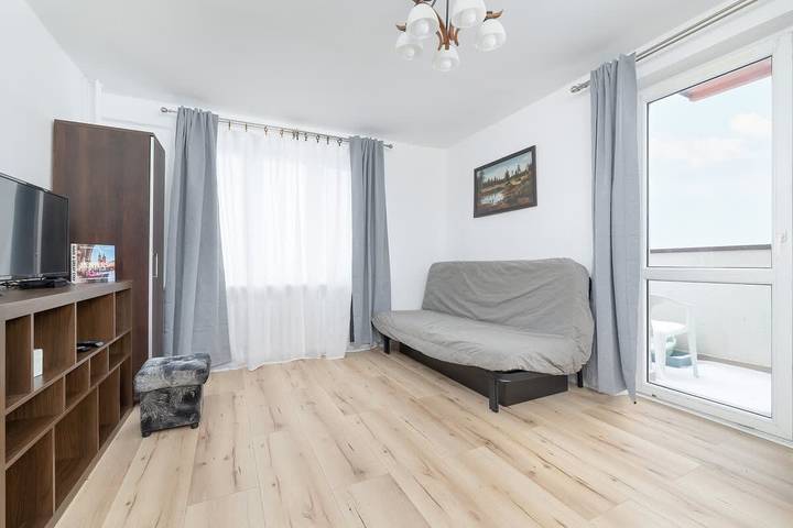 Ganze Wohnung, Apartment with Balcony | Parking and Proximity to Wawel Castle in Dębniki, Krakau
