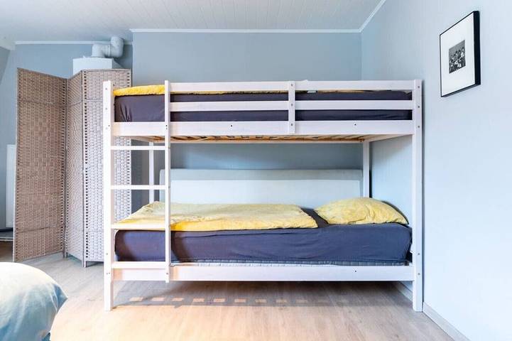 Spacious Bruges House with Free Parking in Assebroek, Bruges