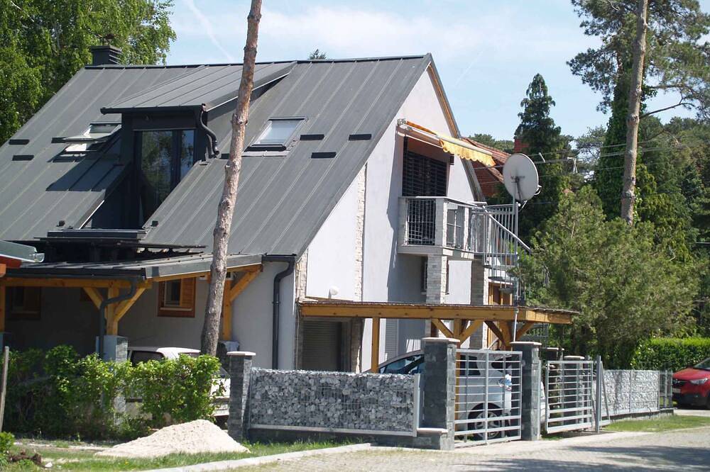 Holiday home only 20 meters from the beach with heating in Balatonfenyves, Southern Shore of Lake Balaton