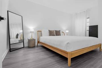 Vacation Rental for 4 Guests in South Beach, Miami Beach, Picture 1