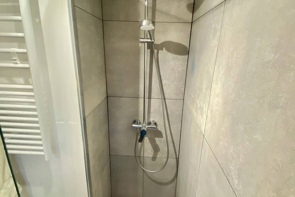 Appartement entier, Grand studio classé 4 étoiles, jardin, garage à vélos in Briançon, Serre Chevalier