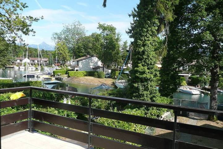 Location de vacances pour 6 personnes, avec Balcon ainsi que Terrasse et Jardin dans Port Ripaille