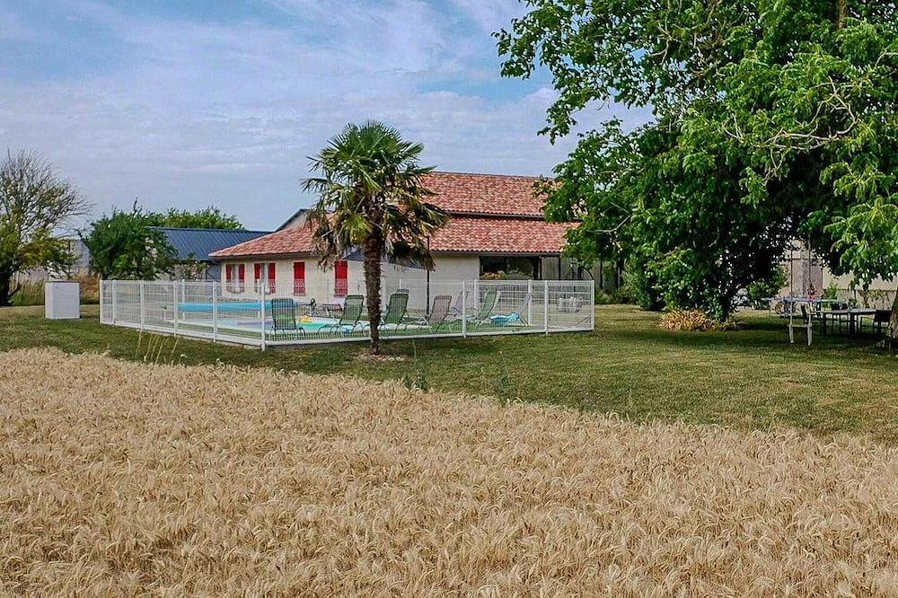 Gîte avec piscine privée - 4 pers. in Vanxains, Périgord Vert