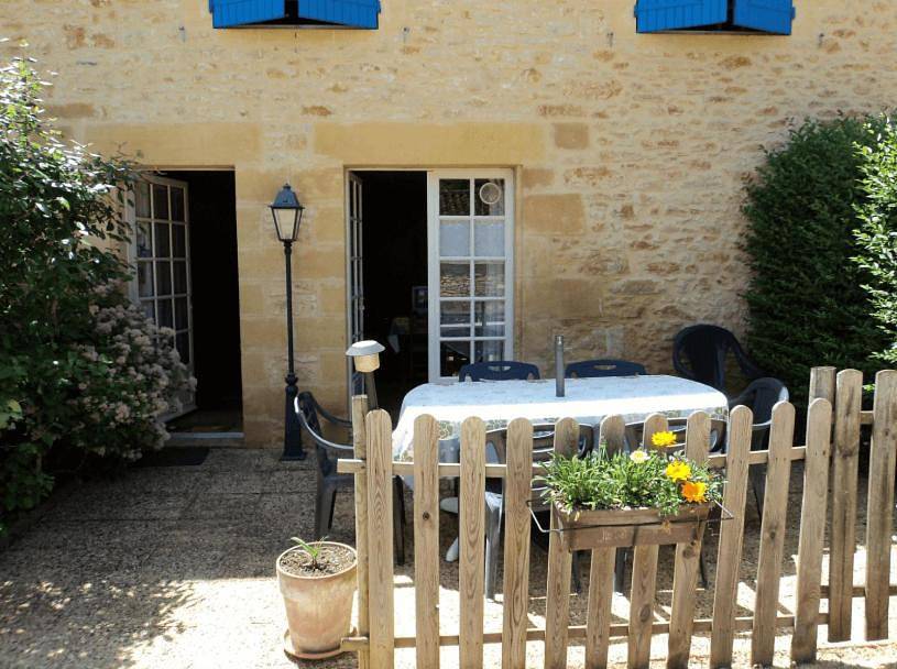 Double Room with Private Bathroom in Montferrand-du-Périgord, Périgord Pourpre
