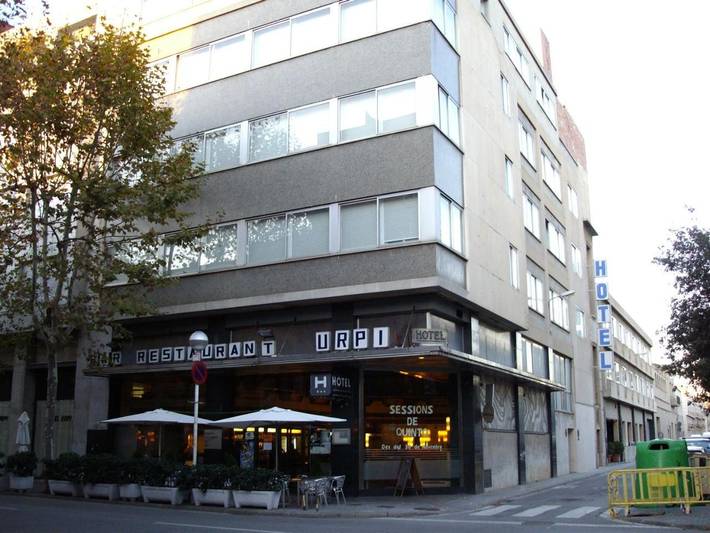Apartamento para 10 personas, con Terraza y Piscina en Sabadell
