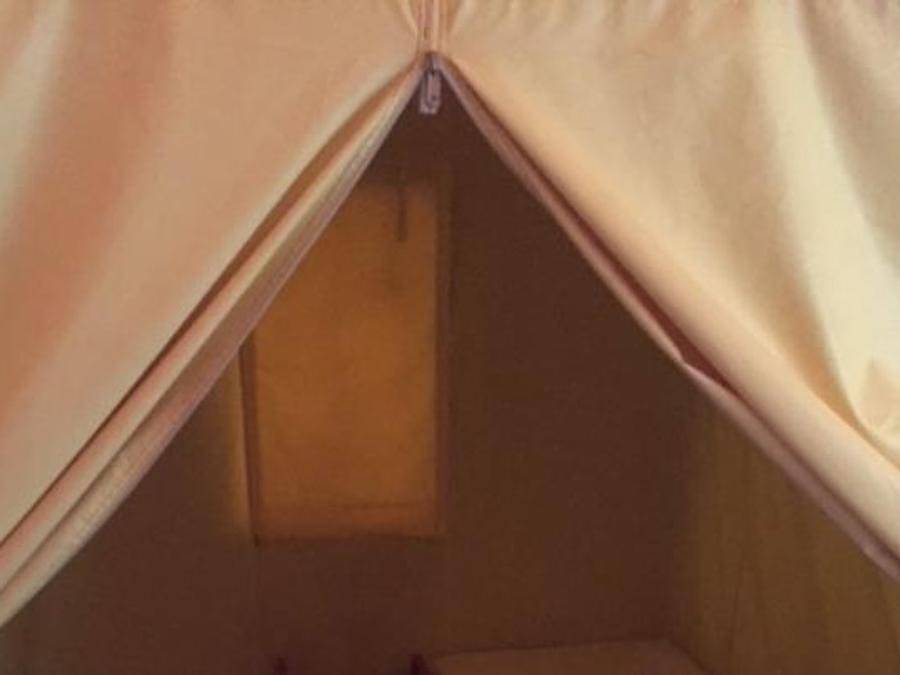 Camping Les Fouguieres - Tienda de lona y madera 4 personas - Habitación De Madera Lodge sin instalaciones sanitarias in Carcès, Región Brignoles