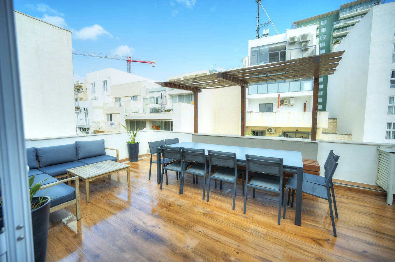 Entire apartment, Holiday apartment for 5 people with terrace in Tas-Sliema, Malta Island