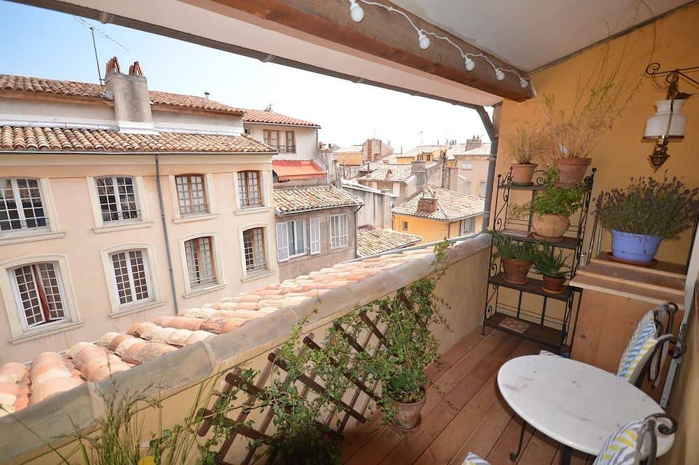 Ganze Wohnung, Maisonette mit historischem Stadtzentrum / Balkon mit Dachblick / Klimaanlage / kostenfreiem Wlan in Aix-en-Provence, Aix-en-Provence und Umgebung